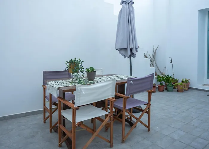 Vela Village Residences * Simi