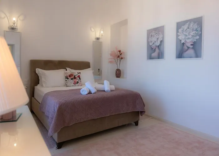 Vela Village Residences * Simi